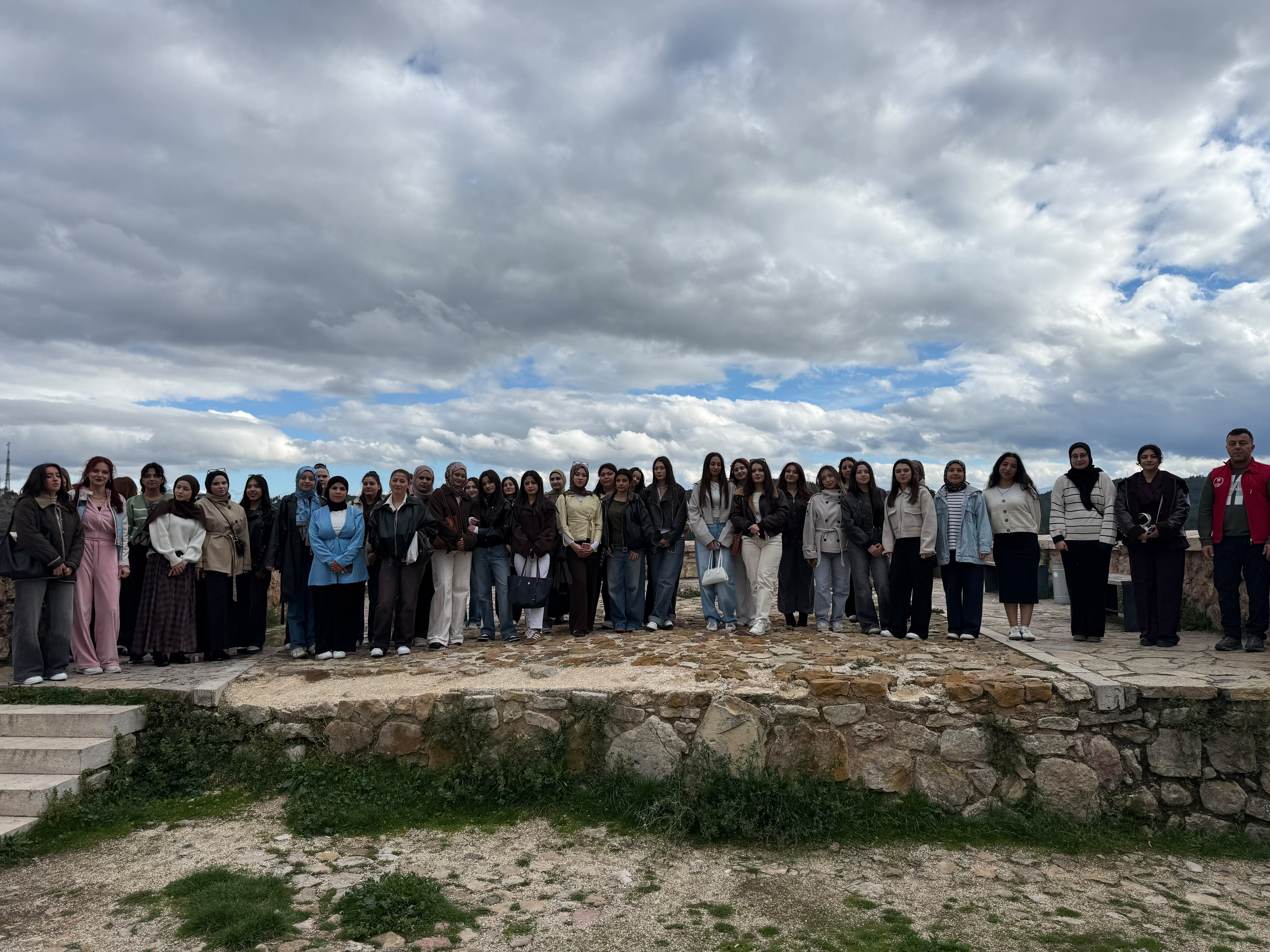 Turizm Rehberliği Öğrencilerimiz “Gelin Tanış Olalım” Gezilerinde Rehberlik Yaptı